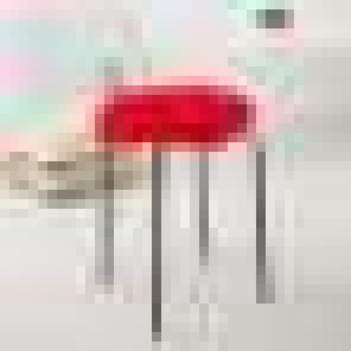 Сидушка на стул меховая Доляна "Пушинка" цв.красный d 30 cm,100% п/э