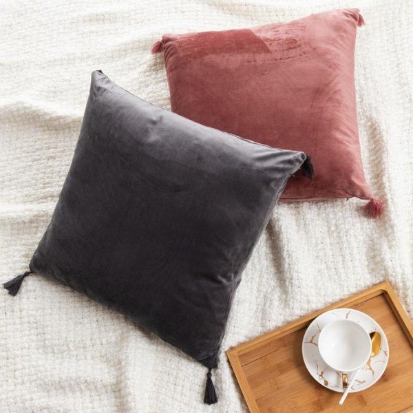 Наволочка на подушку с кисточками Этель цвет серый, 45х45 см, 100% п/э, велюр