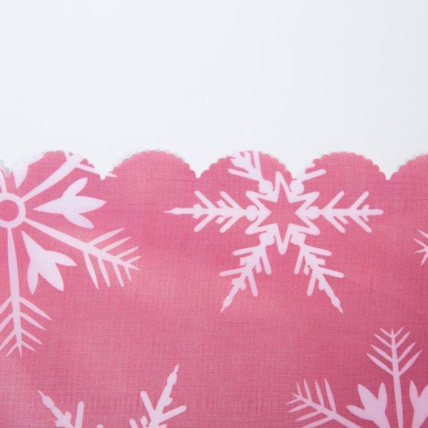 Скатерть Доляна «Новый год: Снежинки» 110×145 см, 100% п/э